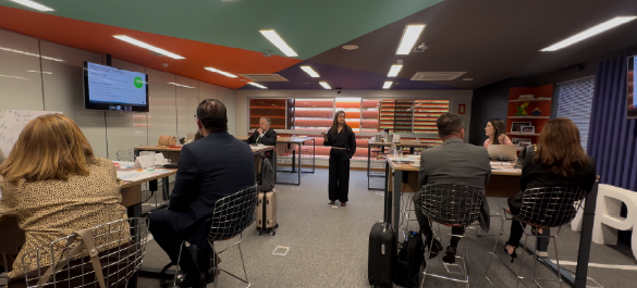 Coordenadores de ensino analisam propostas acadêmicas para 2026